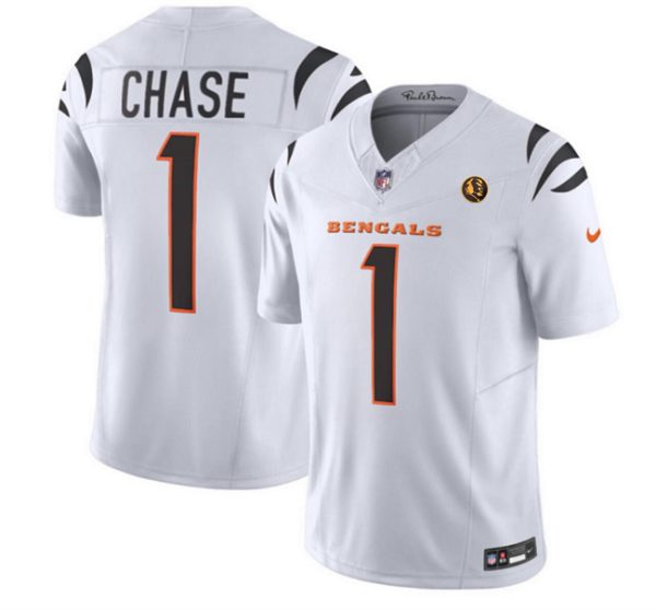 Men Cincinnati Bengals #1 Ja'Marr Chase White 2023 F.U.S.E. With John Madden Patch Vapor Limited Football Stitched Jersey