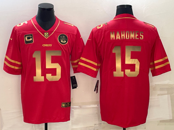 Men Kansas City Chiefs #15 Patrick Mahomes Red Gold 4-star C Patch Vapor Untouchable Limited Stitched Jersey