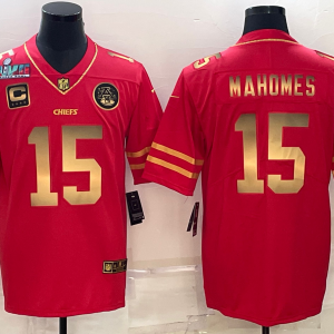 Men Kansas City Chiefs #15 Patrick Mahomes Red Gold Super Bowl LVII Patch And 4-star C Patch Vapor Untouchable Limited Stitched Jersey