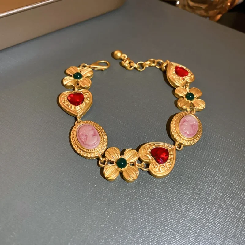 Copper Inlaid Rhinestone Vintage Bracelet - Gold
