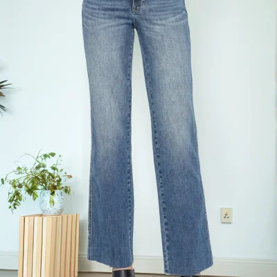 Full Size Tummy Control Straight Jeans - Medium